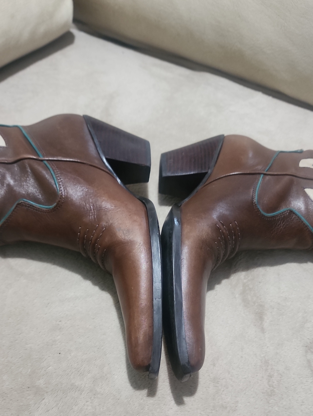 Vintage Nine West Brown Leather Butterfly Western Boots with Cream Teal Accents. - Picture 8 of 12